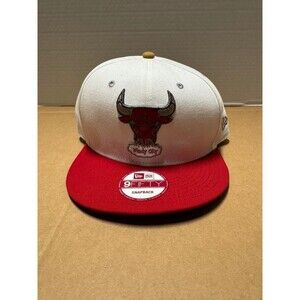 New era Chicago Bulls Snapback Hat white and red Windy City